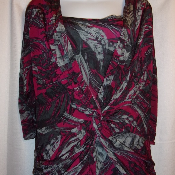 New York & Company Tops - Nwot New York & Company L Knotted Pattern Top